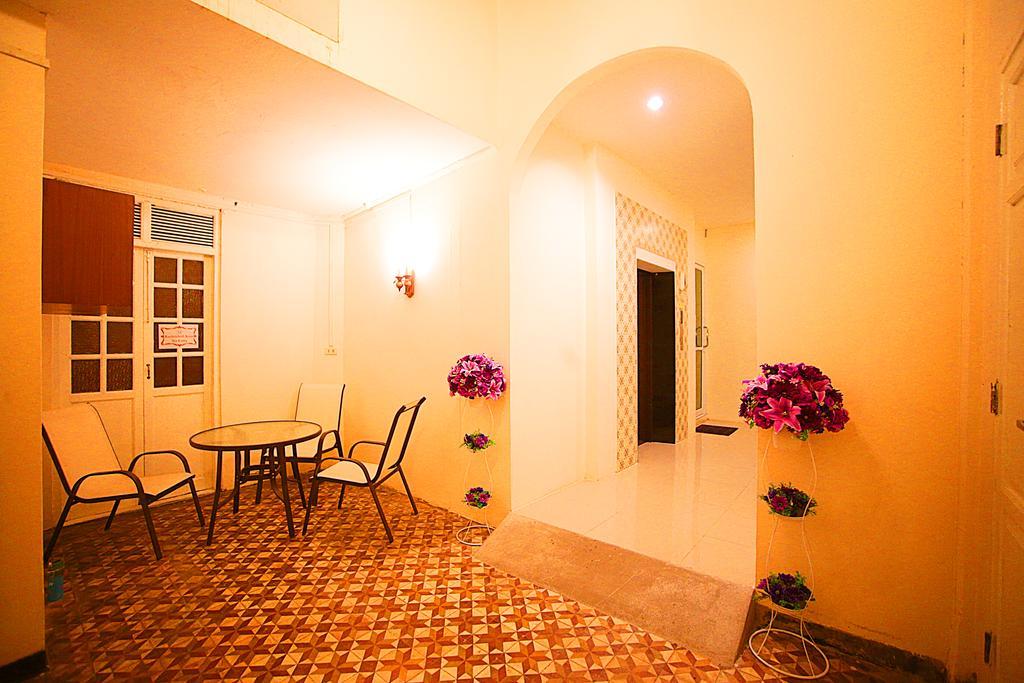 The Myth - Sud Sathorn Bed & Breakfast Bangkok Eksteriør bilde