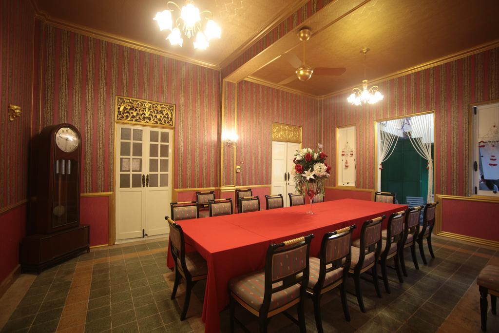 The Myth - Sud Sathorn Bed & Breakfast Bangkok Eksteriør bilde